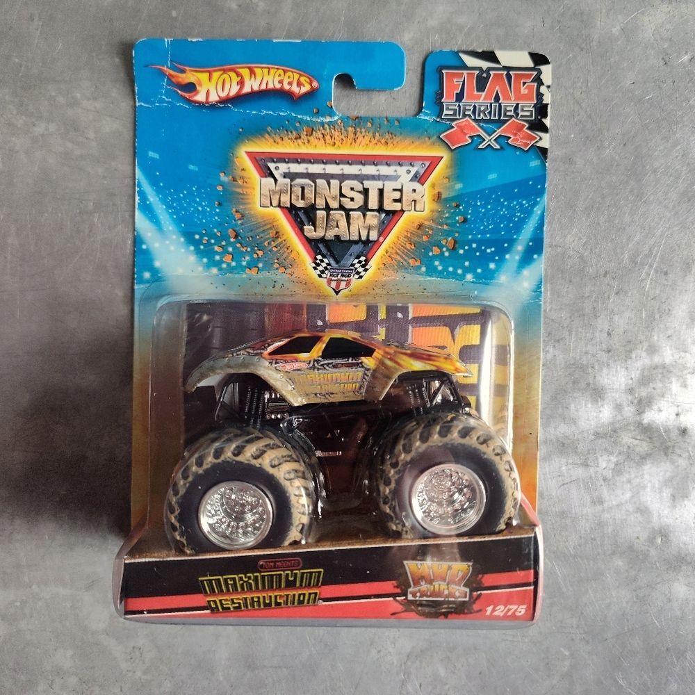 Hot Wheels Monster Jam Flag Series Maximum Destruction 12/75 Collectible